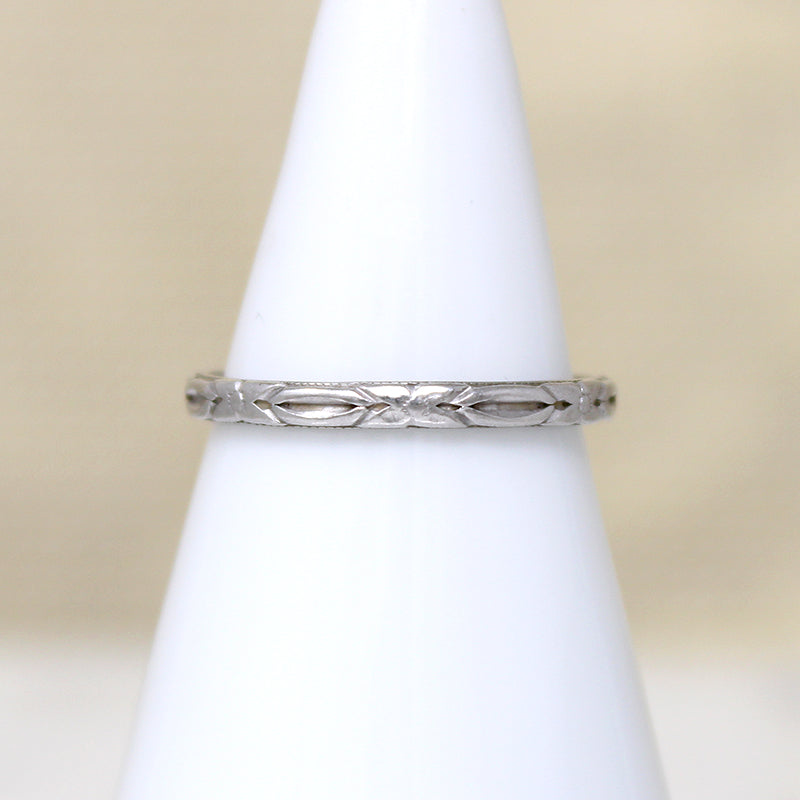 Sweet Engraved Platinum Wedding Band