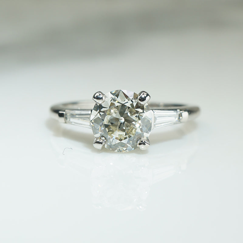 Elevated Classic 1.54ct Diamond & Platinum Engagement Ring