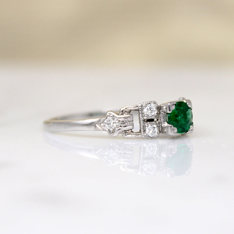 Captivating Emerald & Diamond Buckle Ring