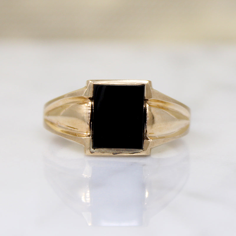 Sophisticated Mid Century Onyx & Gold Signet Ring