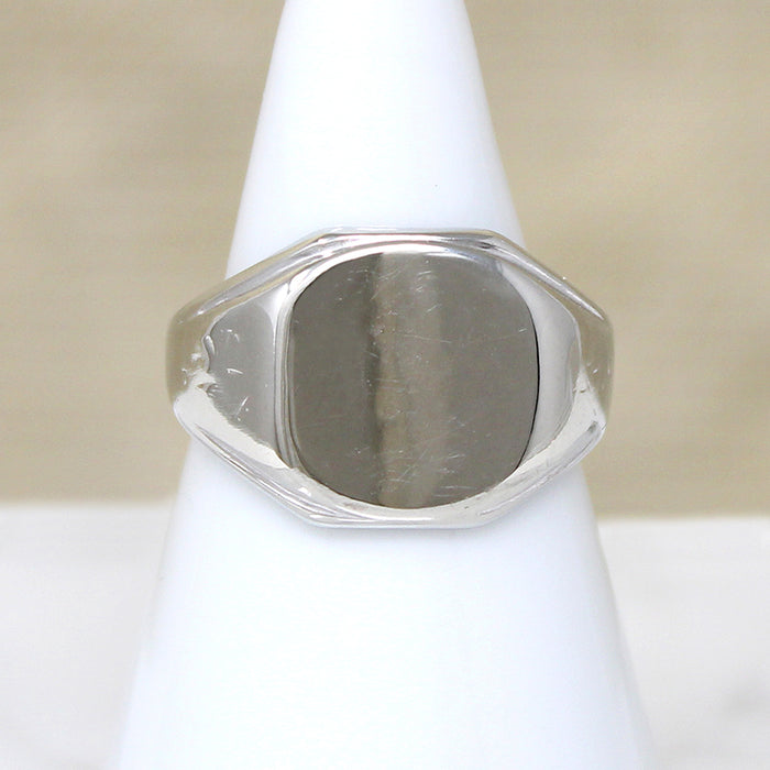 Pretty 10k White Gold Signet Ring