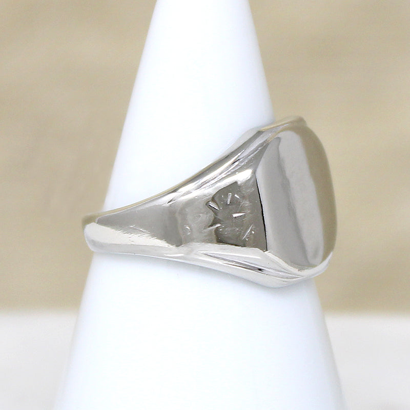 Pretty 10k White Gold Signet Ring