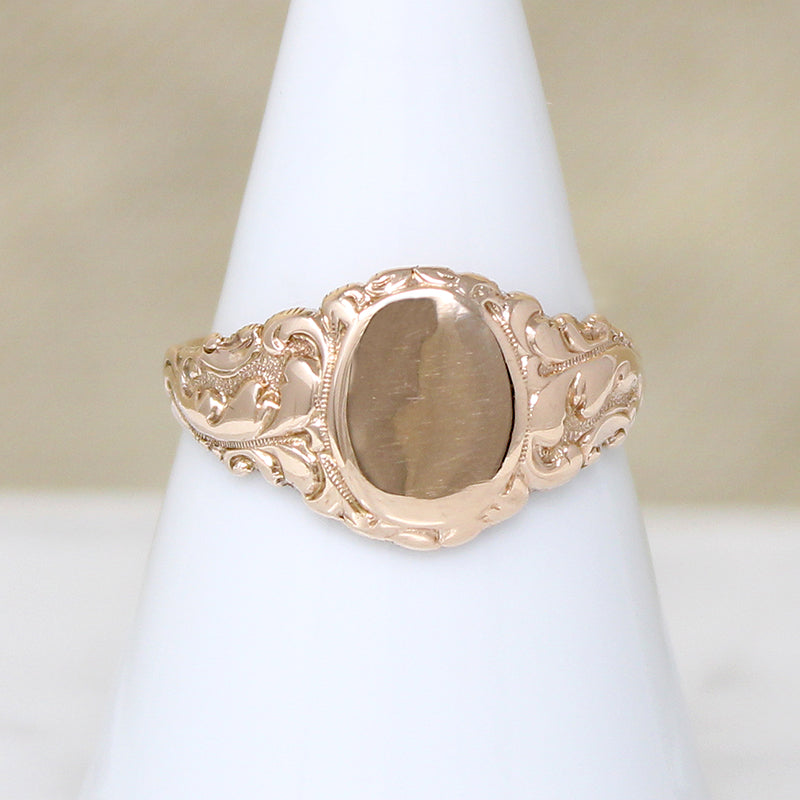 Acanthus Motif 10k Gold Signet Ring