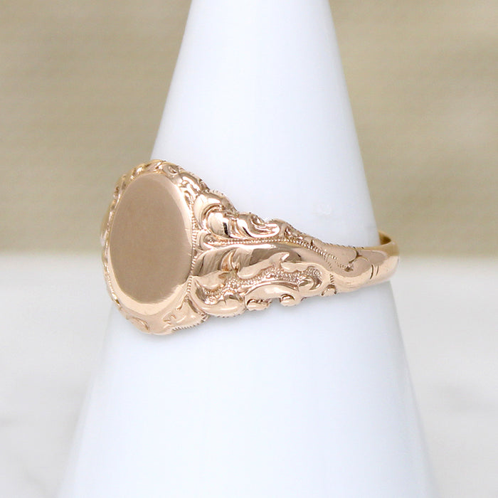 Acanthus Motif 10k Gold Signet Ring