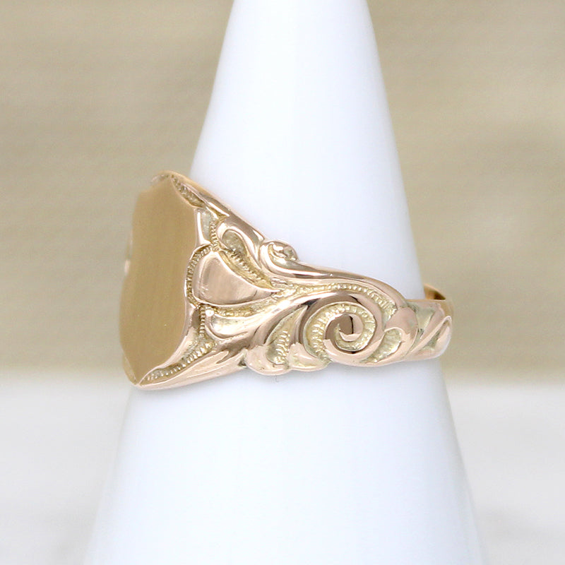Edwardian 10k Gold Signet Ring with Foliate Motif