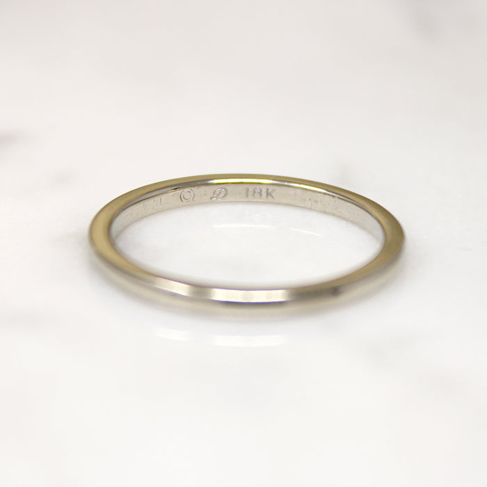 Slim 18k White Gold Wedding Band Size 6.75