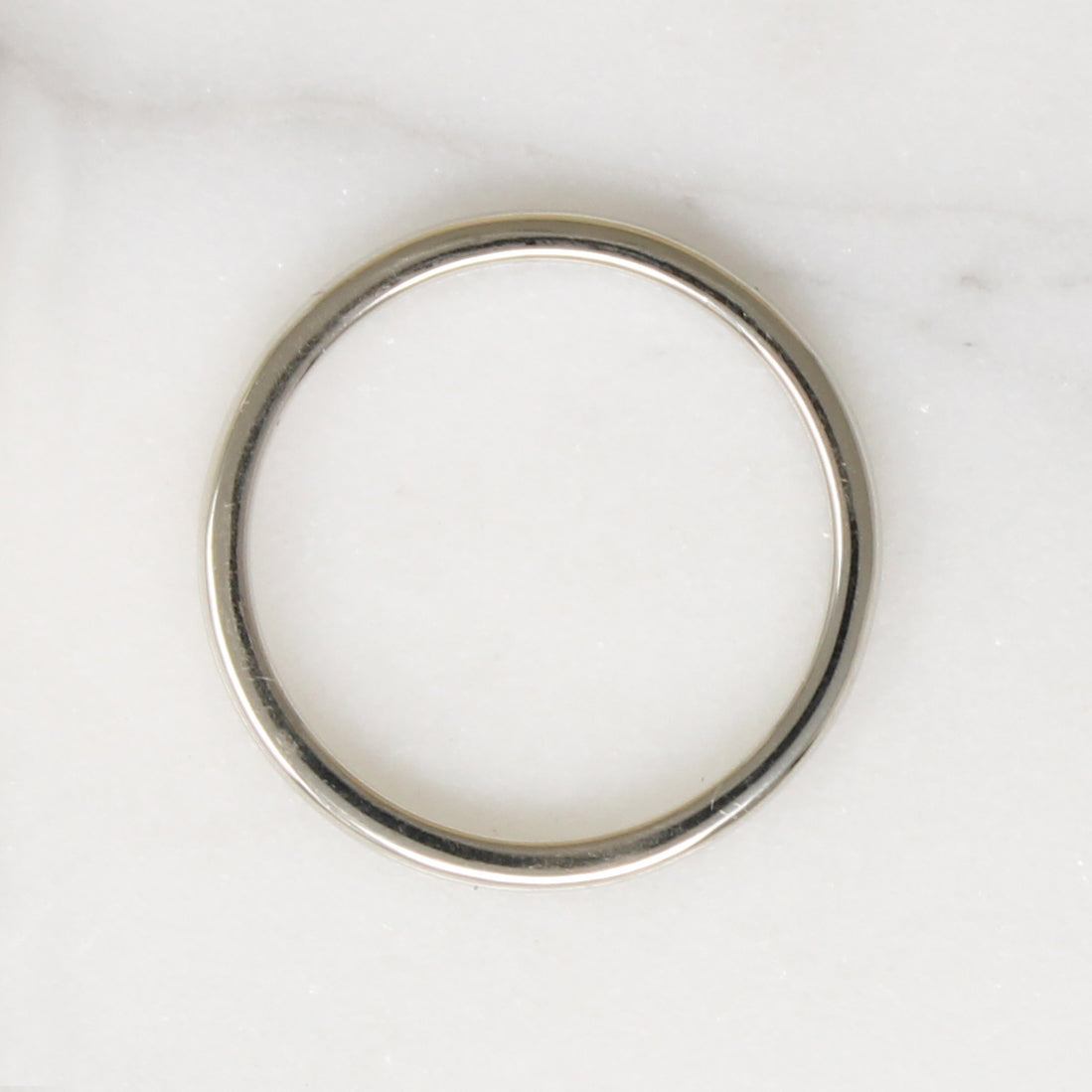 Slim 18k White Gold Wedding Band Size 6.75