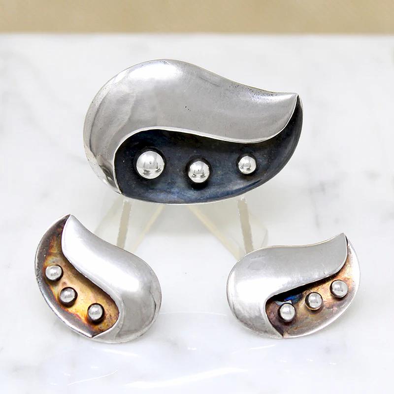 Adorable Sterling Silver Brooch & Earring Set