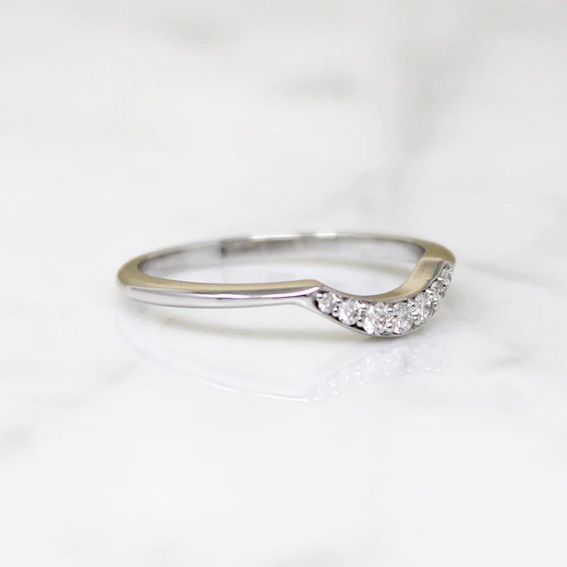 Sparkling Diamond Nesting Band in Recycled Gold