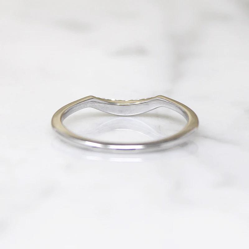 Curved Diamond Band in Recycled Gold