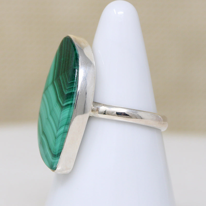 Poison-Green Malachite Spiderweb Ring