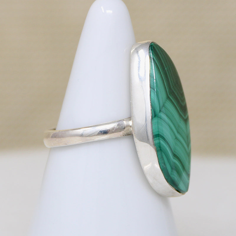 Poison-Green Malachite Spiderweb Ring