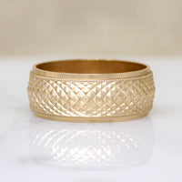 Handsome Scaled 14k Gold NOS Wedding Band
