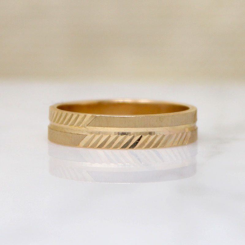 Glittering Geometric Bright Cut 10k Gold NOS Band