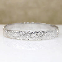Pua Kala Flowers & Long Leaves Engraved Sterling Bangle