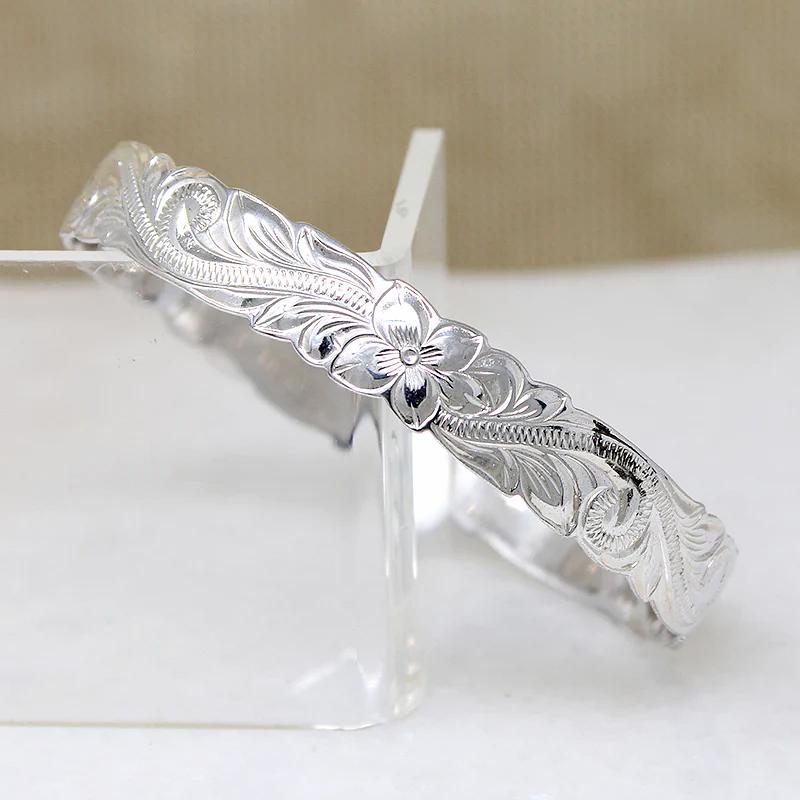 Pua Kala Flowers & Long Leaves Engraved Sterling Bangle