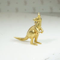 Lively 18ct Gold Kangaroo Charm