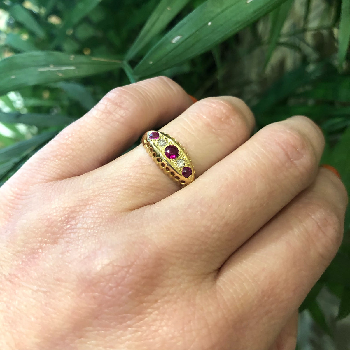 Vintage 18k Yellow Gold Diamond and Ruby Ring