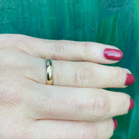 Vintage Gold Wedding Band with Light Half Round