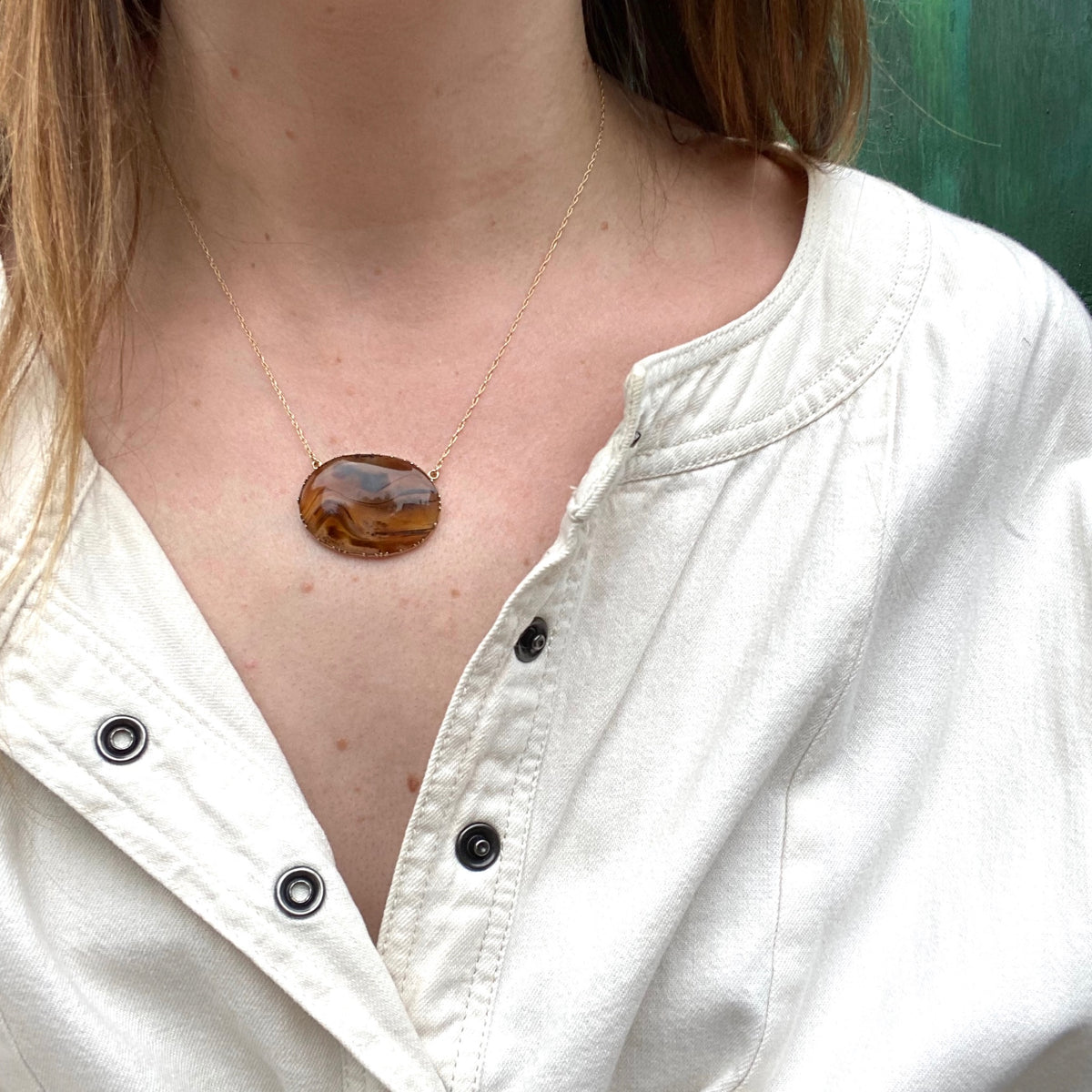 Antique Desert Toned Agate Necklace in 18k Gold