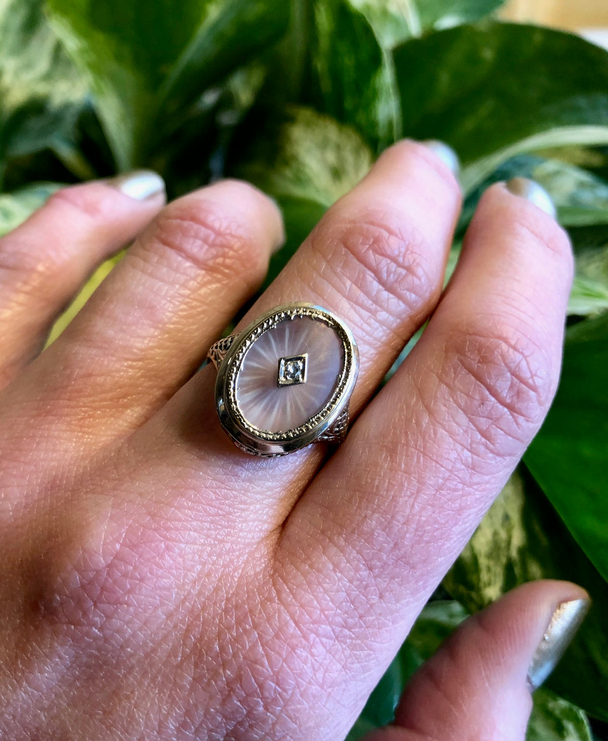 Deco Filigree White Gold Camphor Glass Ring