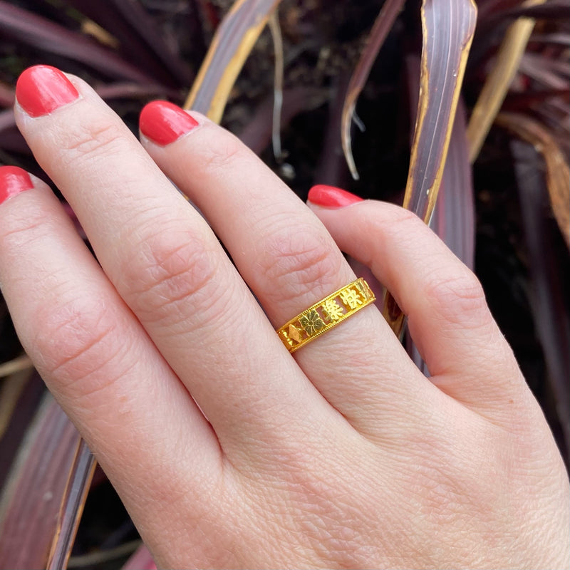 Luxe 22k Open Work Band with Chinese "Happiness"
