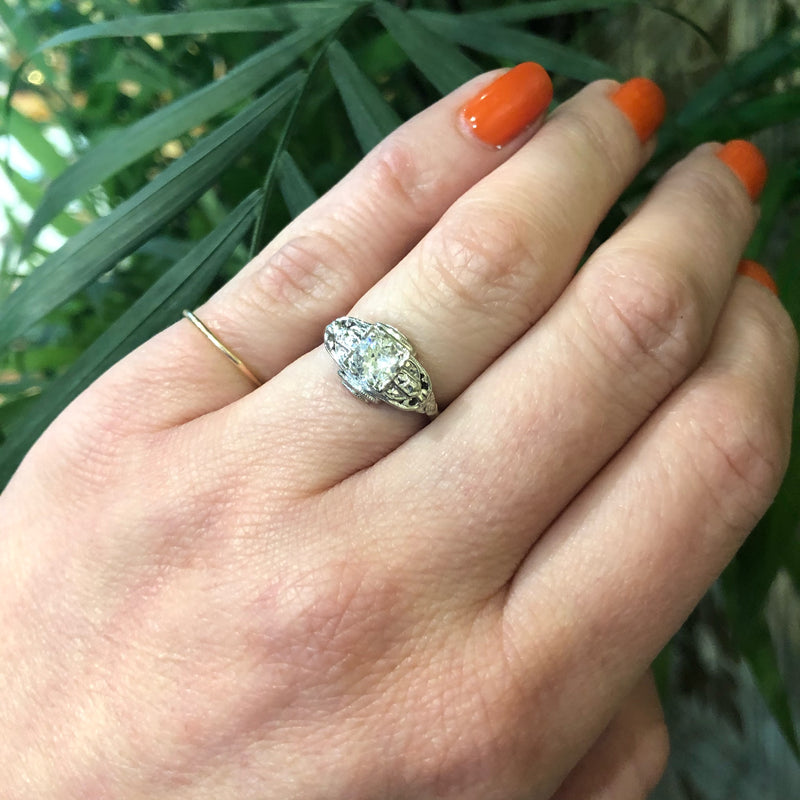 1930's Deco Beauty Engagement Ring