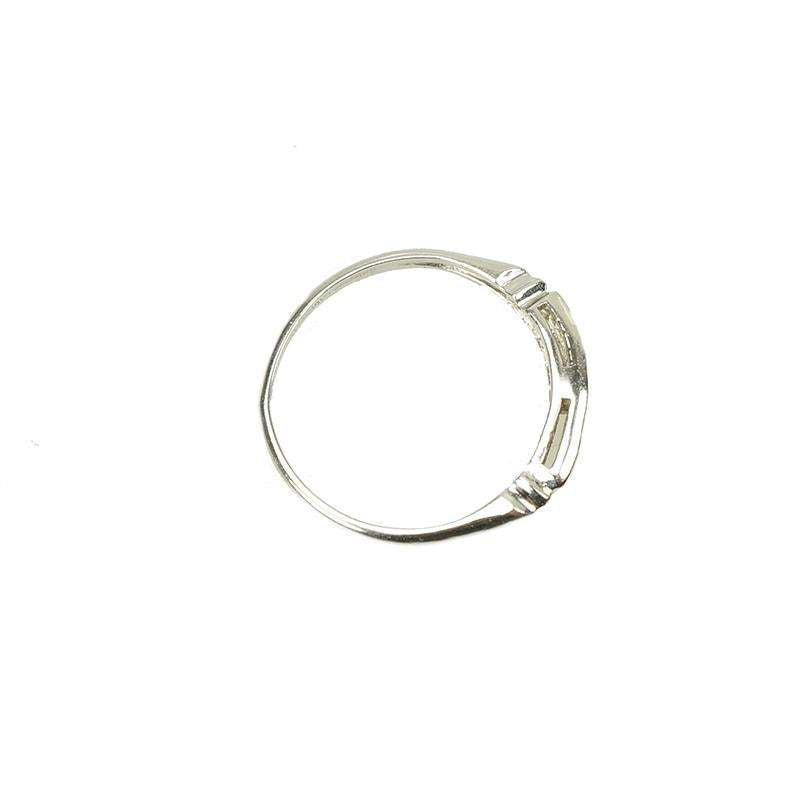 Vintage Platinum and Diamond wedding Band dated 1942