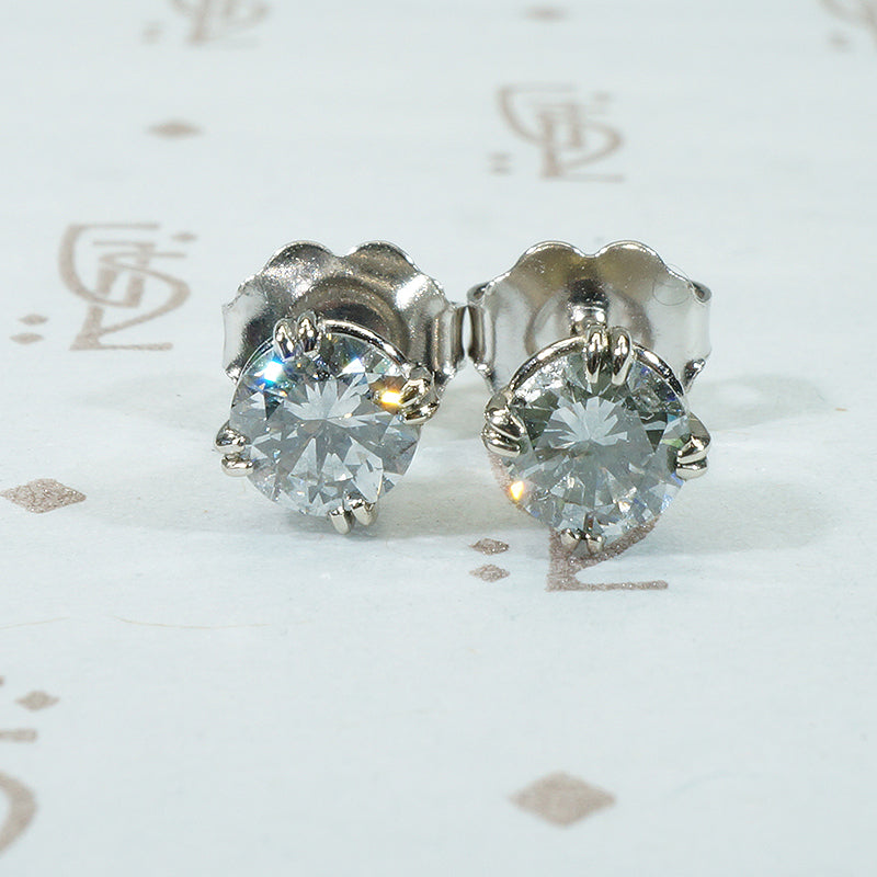 14k White Gold Vintage Diamond Studs