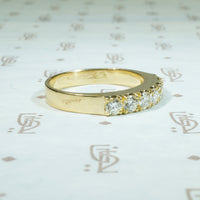 Sleek Sparkle 18k Diamond Bnad