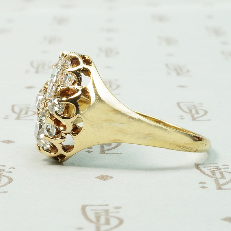 Sublime 18k Yellow Gold Pear OMC Diamond Ring
