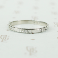 Vintage Deco Classic White Gold Patterned Band