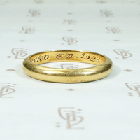 Vintage 18k Gold Wedding Band with Sweet Engraving