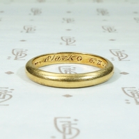 Vintage 18k Gold Wedding Band with Sweet Engraving