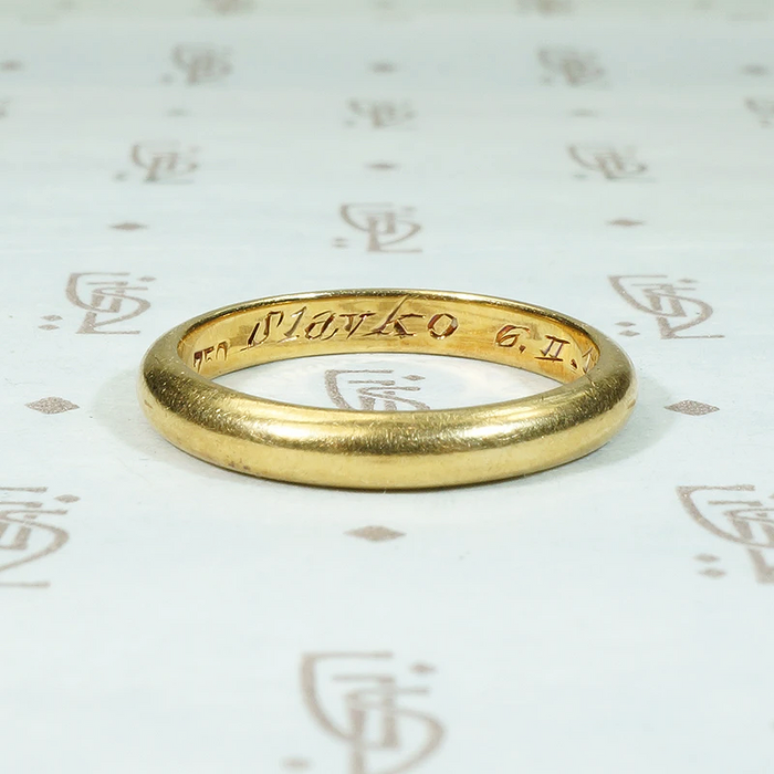 Vintage 18k Gold Wedding Band with Sweet Engraving
