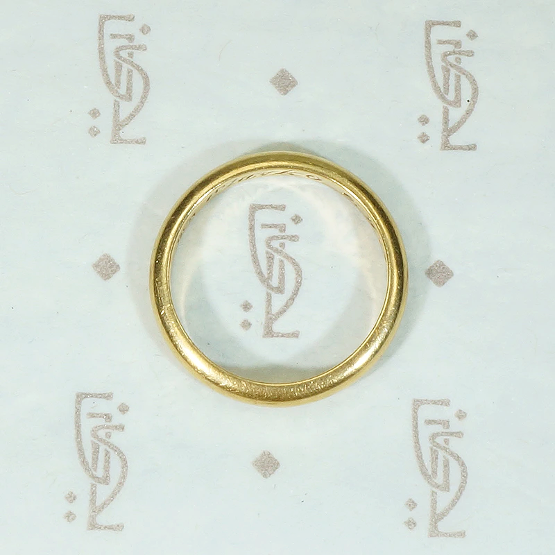 Vintage 18k Gold Wedding Band with Sweet Engraving