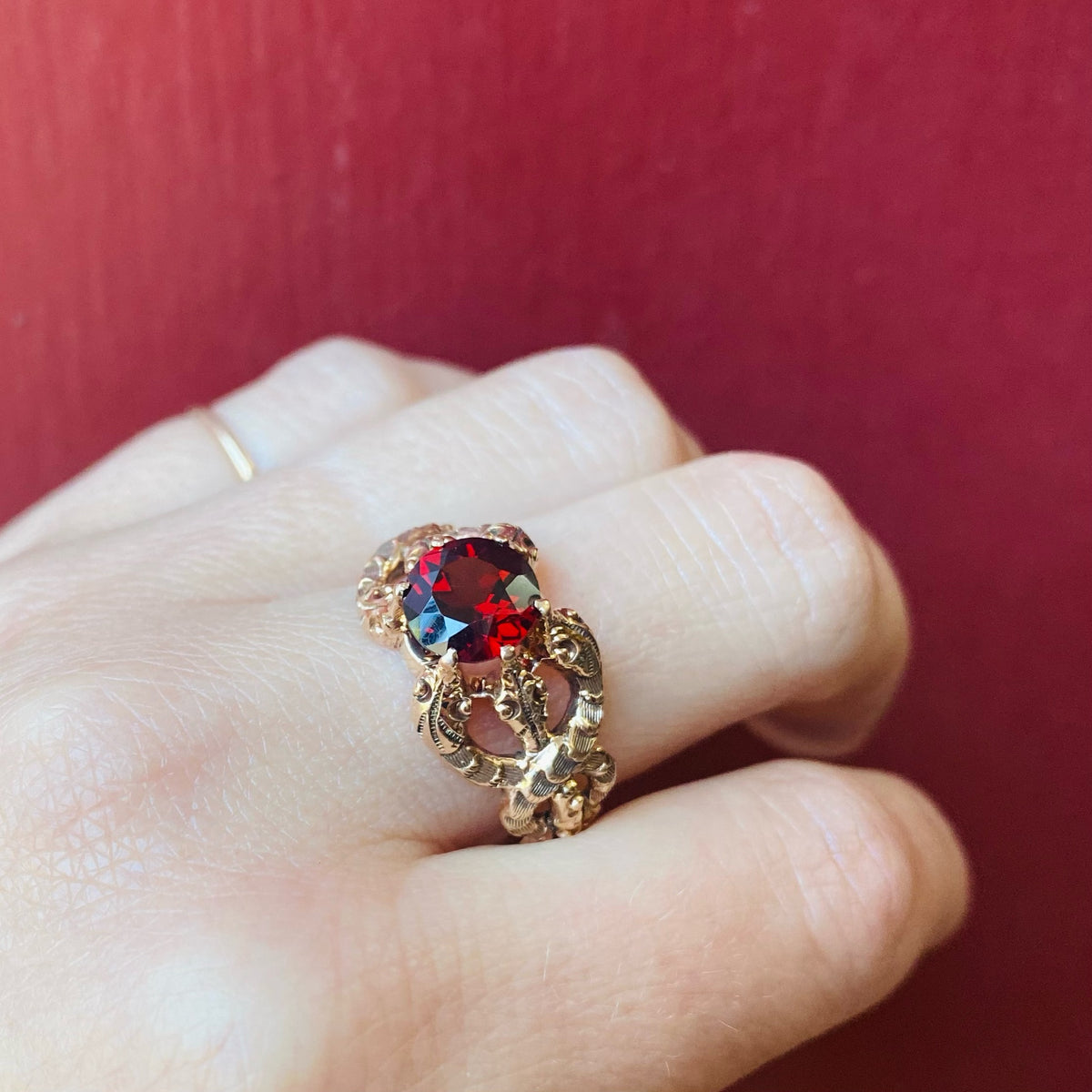 Six Snake Victorian Ring with Garnet in Rose Gold