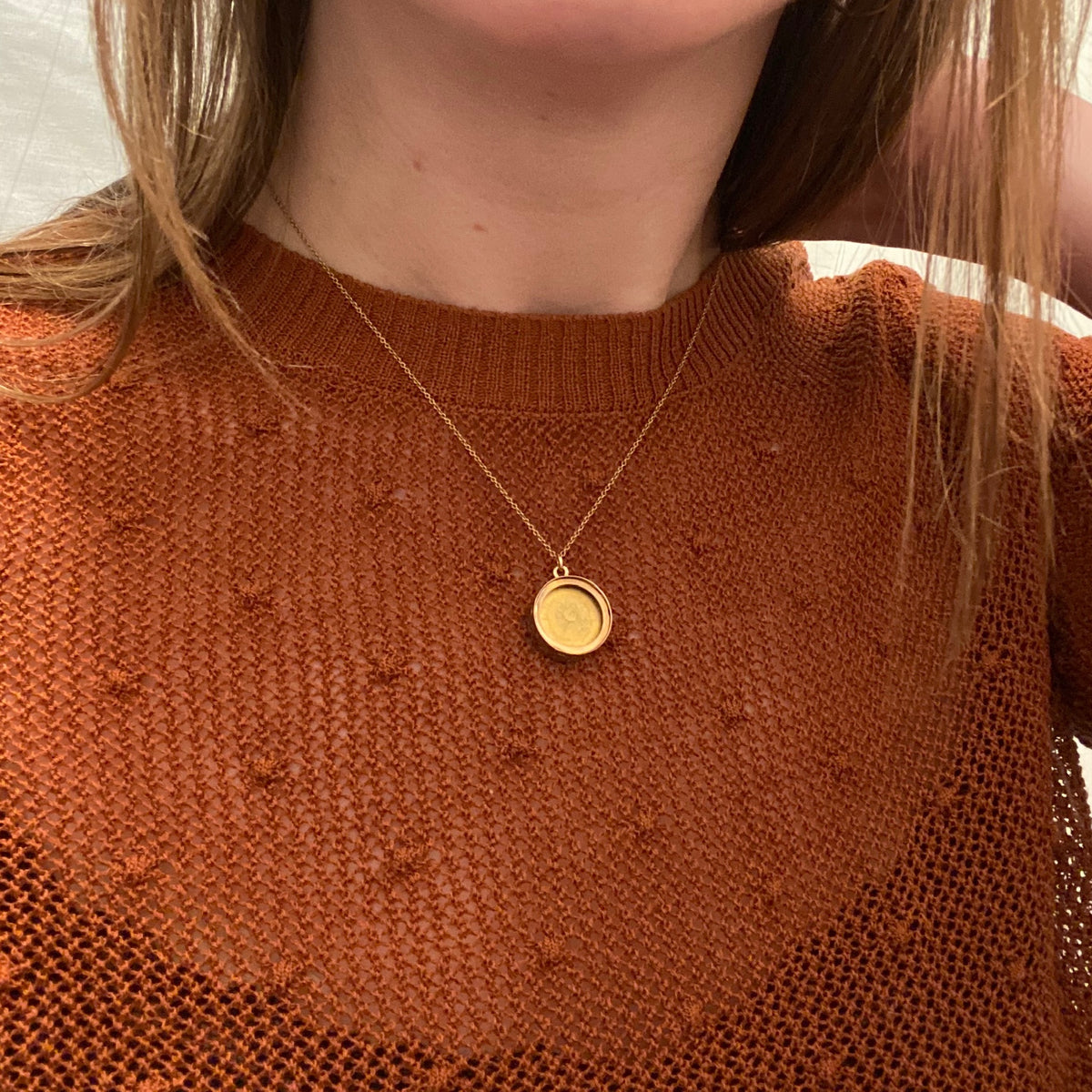 Sweet Engraved Ring Locket
