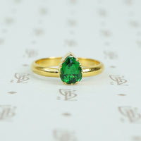 22k recycled gold and tsavorite garnet ring