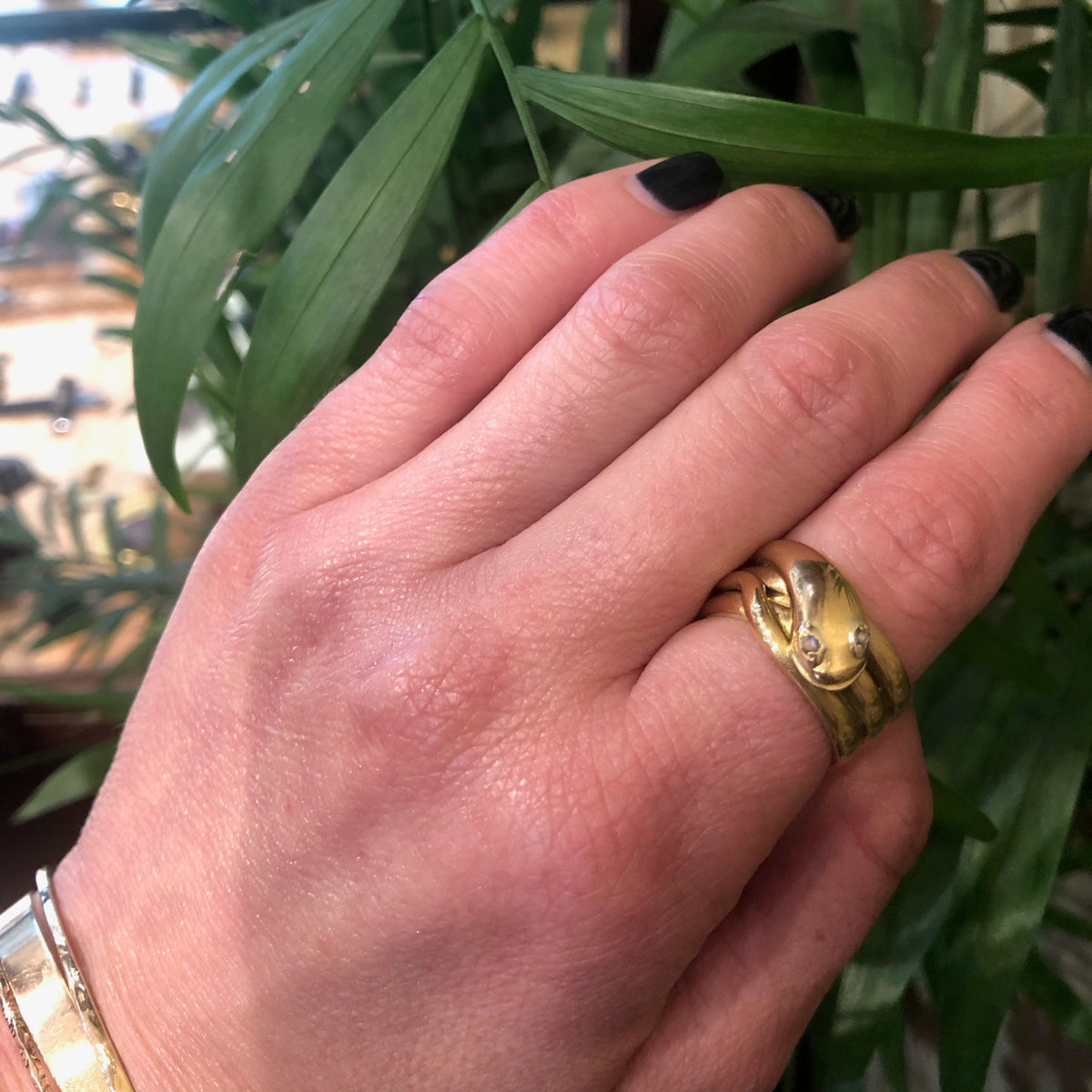 Lovely 18k Snake Ring with Rose Cut Diamond Eyes
