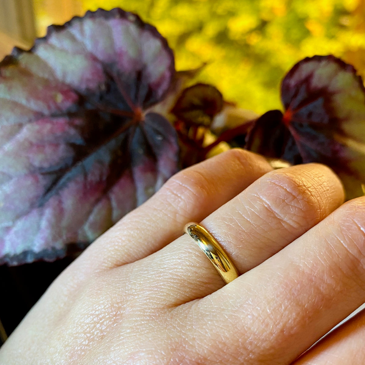 Excellent Quality European 18k Gold Band