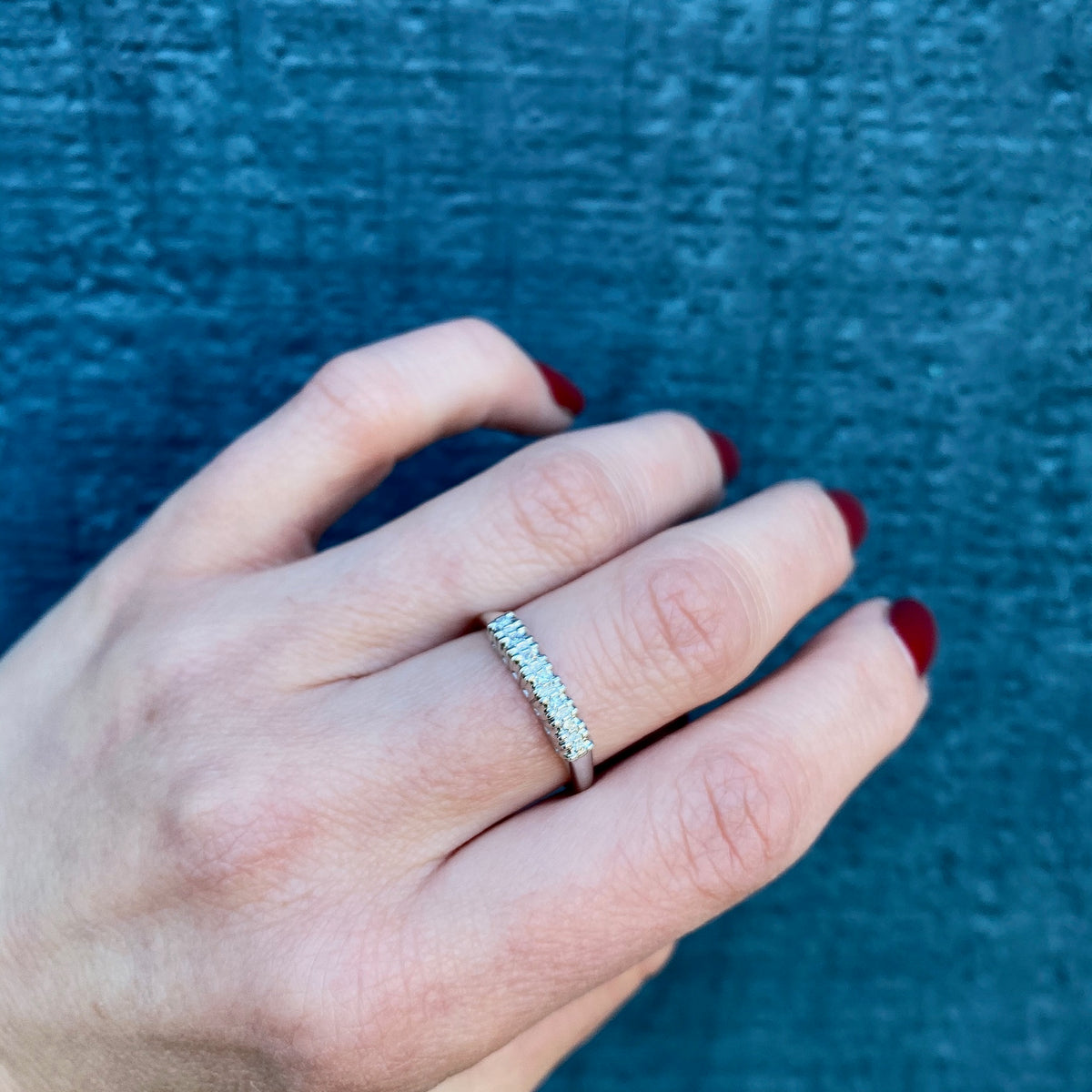 Retro Diamond Band with Architectural Lines