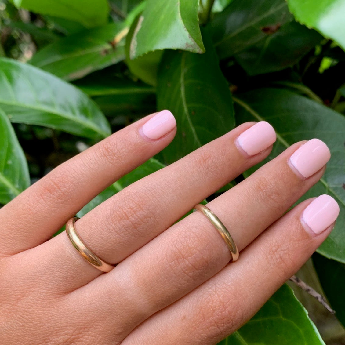 Slim Artcarved Vintage Gold Wedding Band