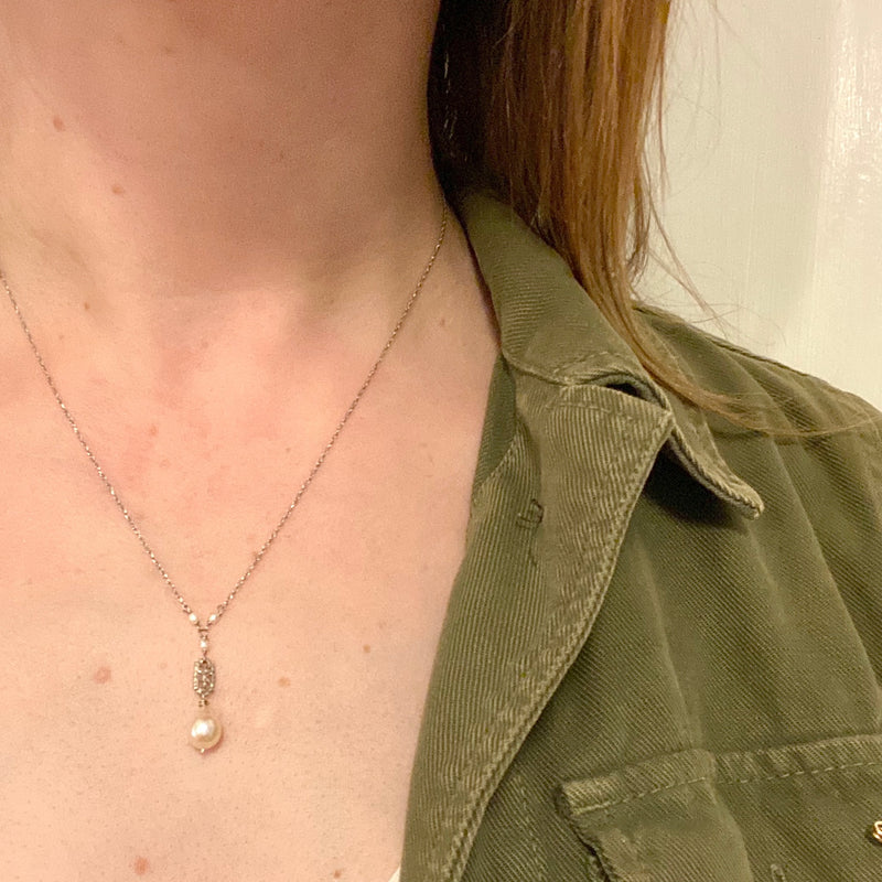 Pearl and White Gold Filigree Necklace by brunet