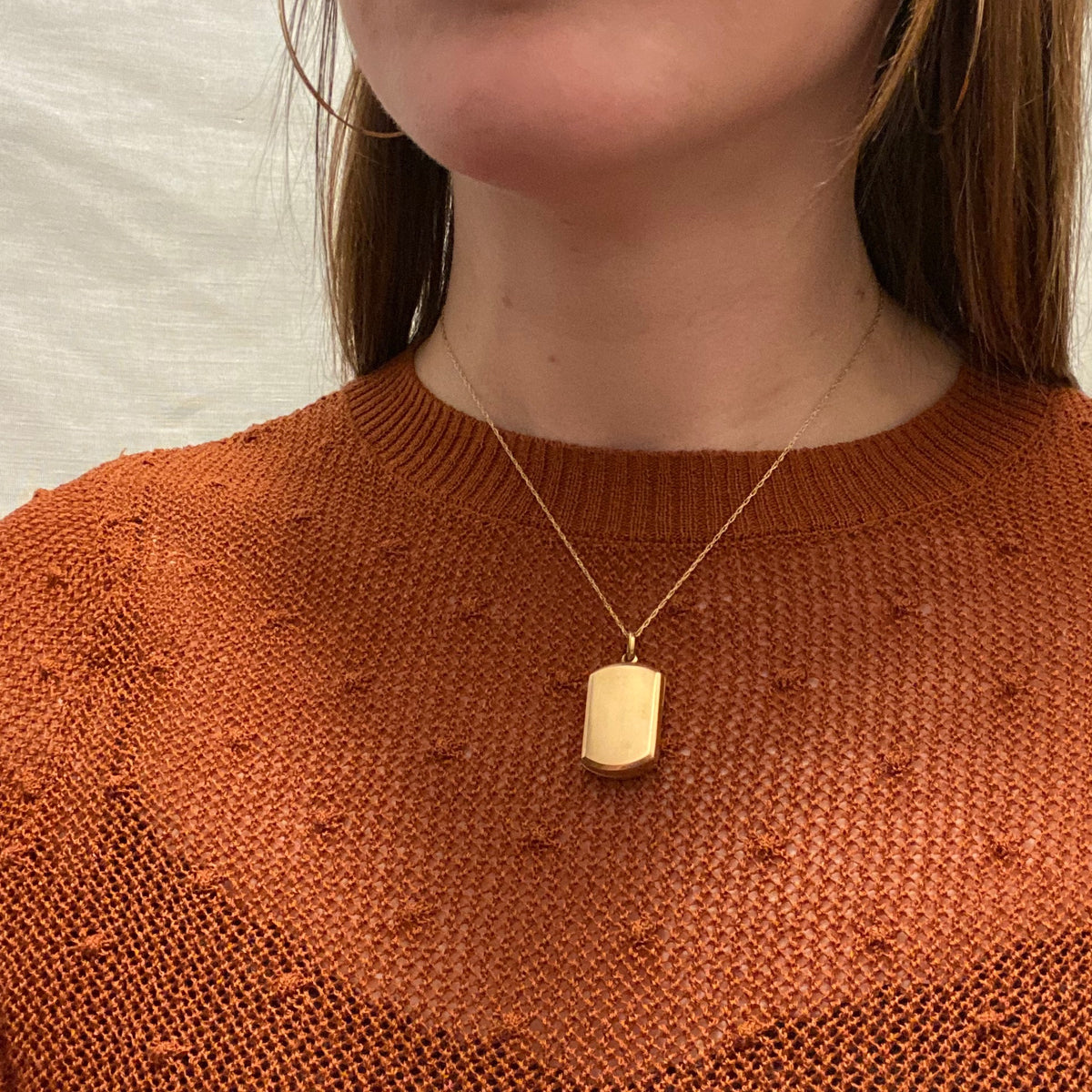 Refined Edwardian Locket in Rosy Gold
