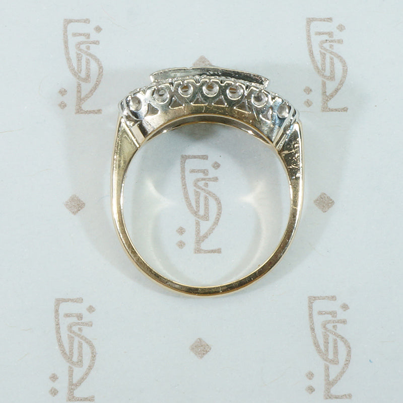 Pretty Vintage 2 tone Diamond Ring