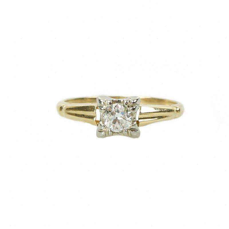 Pretty 2 tone Vintage Solitaire Engagement Ring