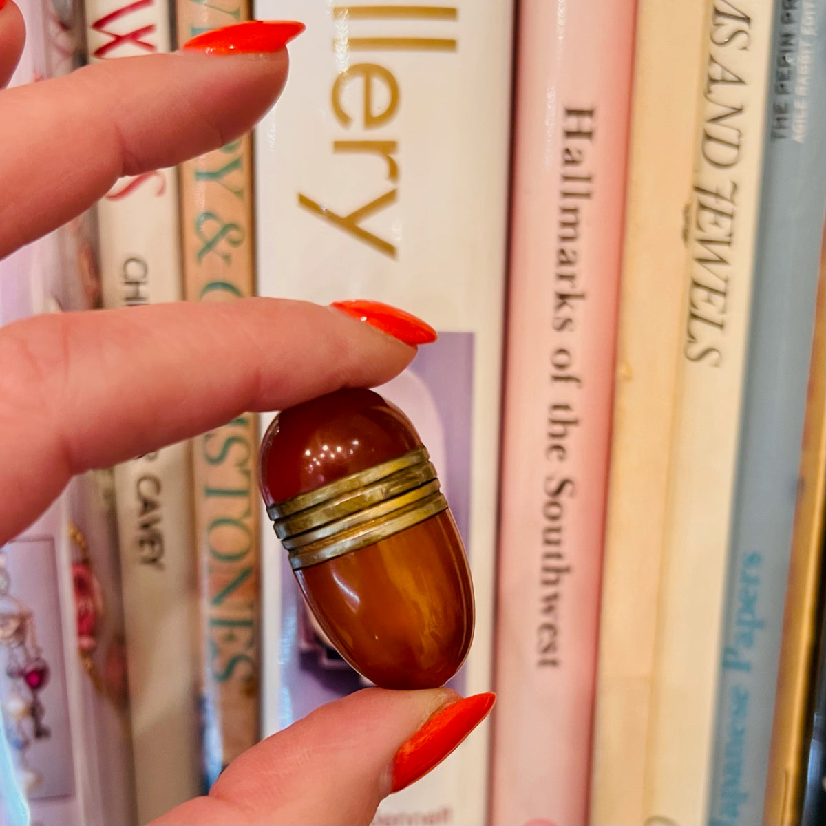 Egg Shaped Hinged Thimble Box