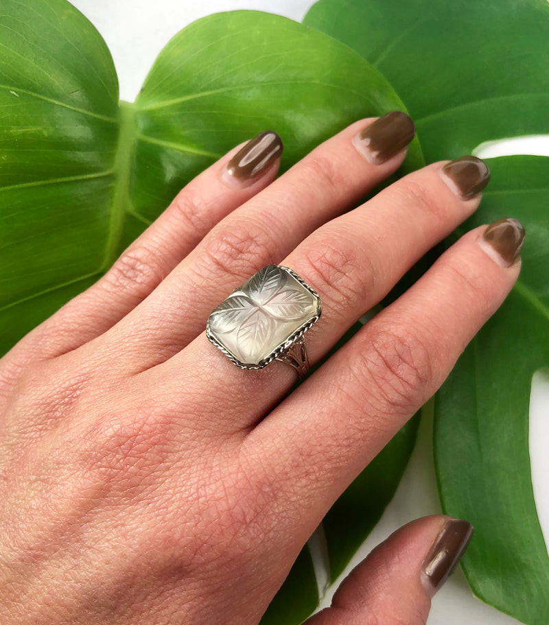 Vintage White Gold Carved Moonstone Ring