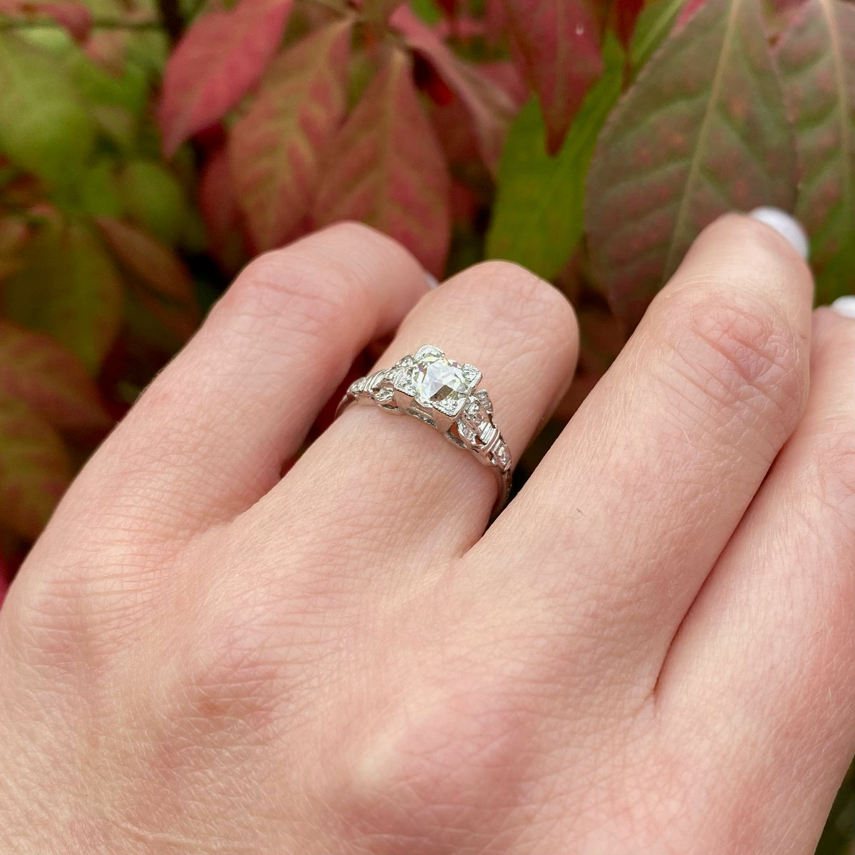 Dreamy Deco Diamond Ring with Openwork Detail